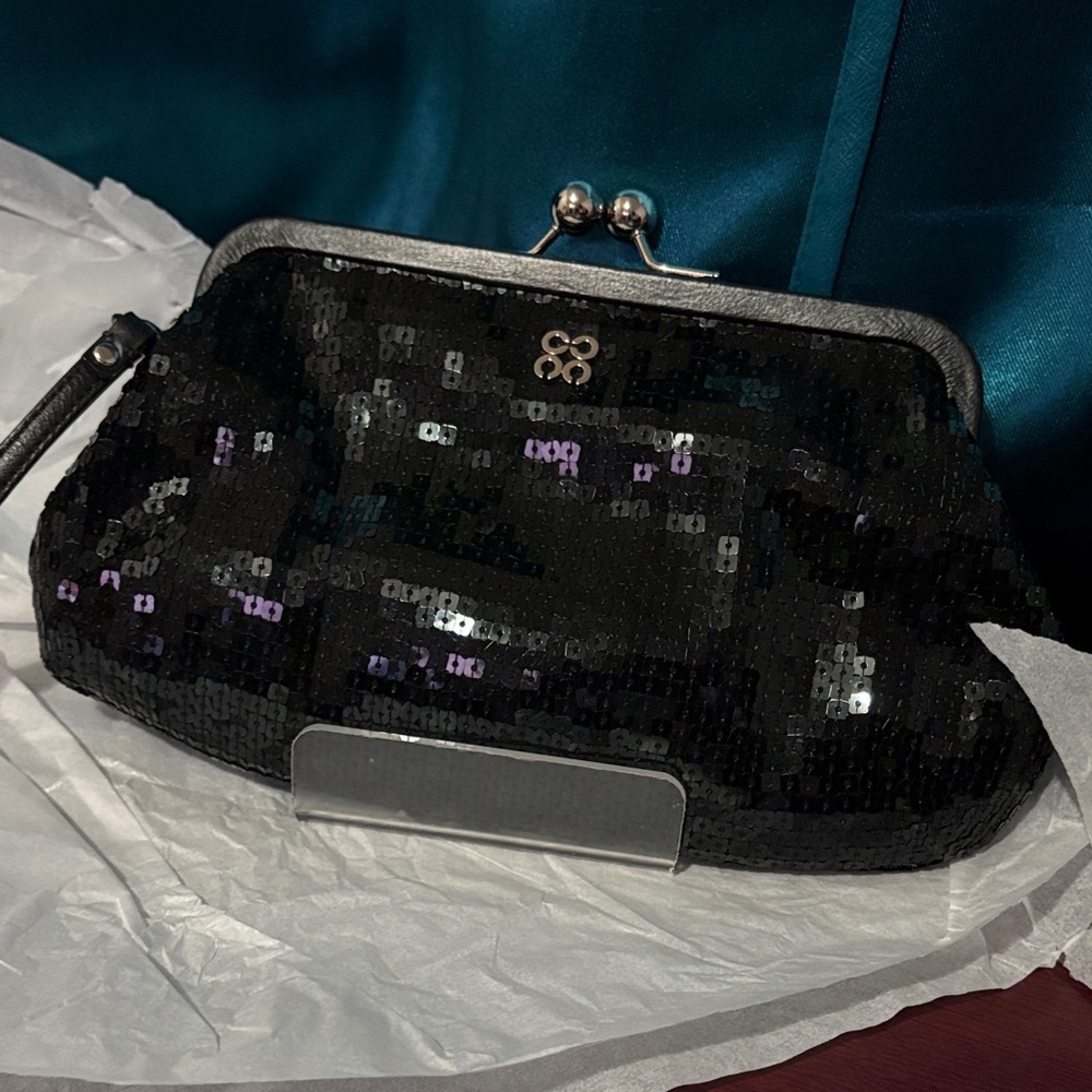 Coach Julia Black Sequin Kiss-Lock Clutch EUC